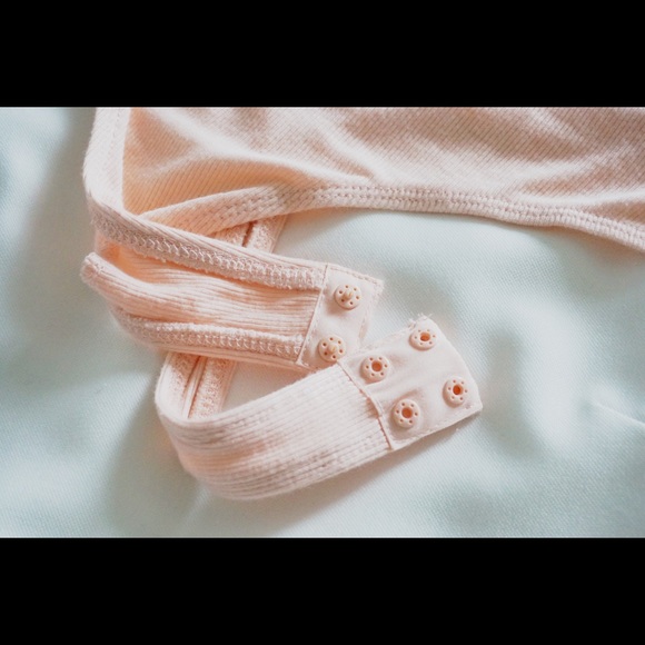 Very flattering off shoulder body suit - Picture 7 of 7